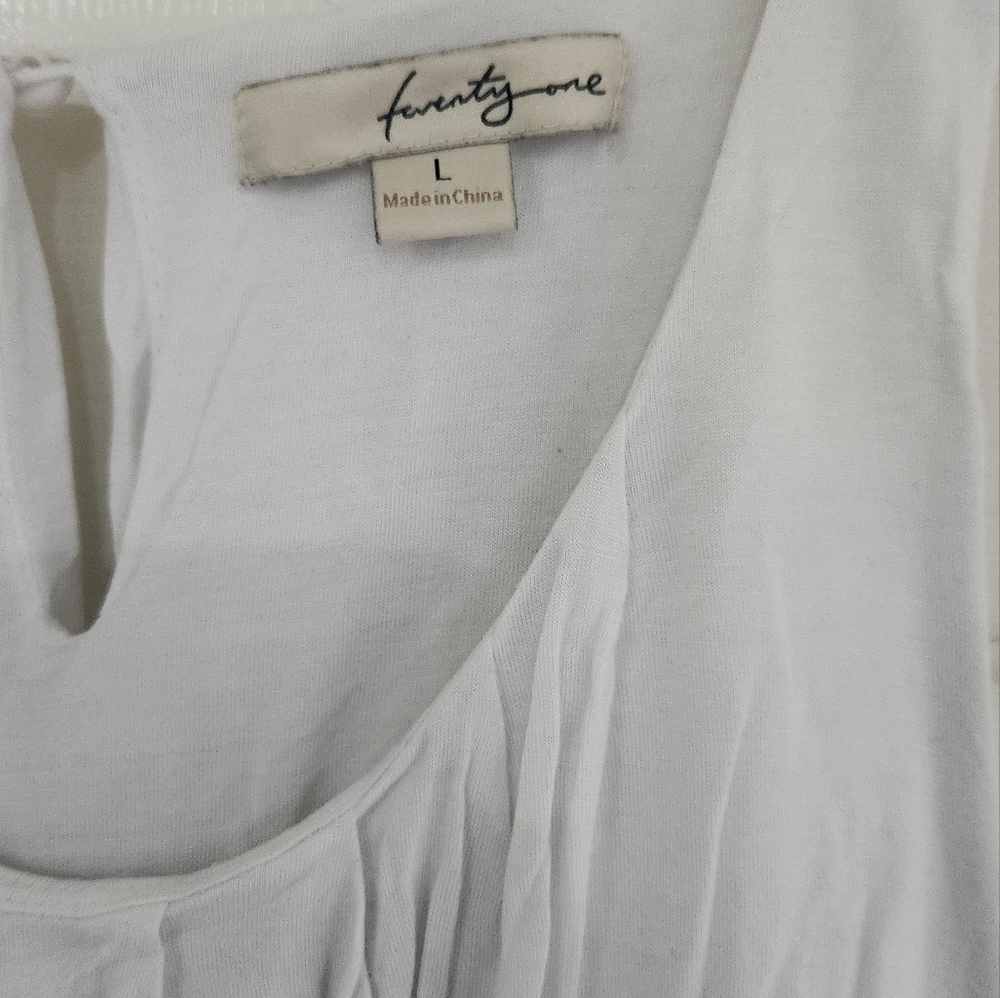 TWENTY ONE DRESS !! - Picture 3 of 3